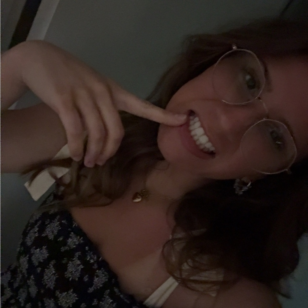 Meet your Posher, Linzy